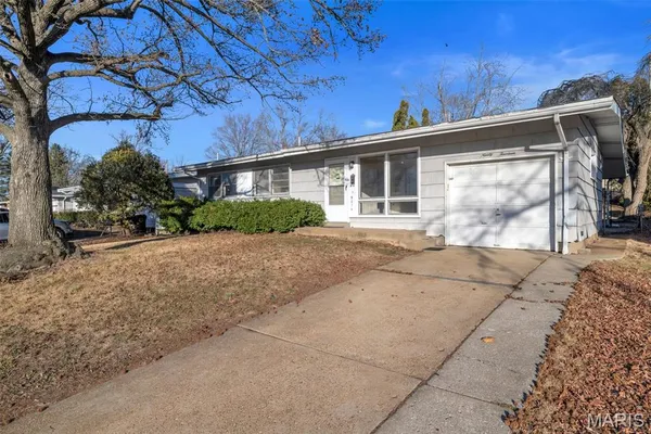 $1,460 | 9014 Ellison Drive, St. Louis, MO 63136