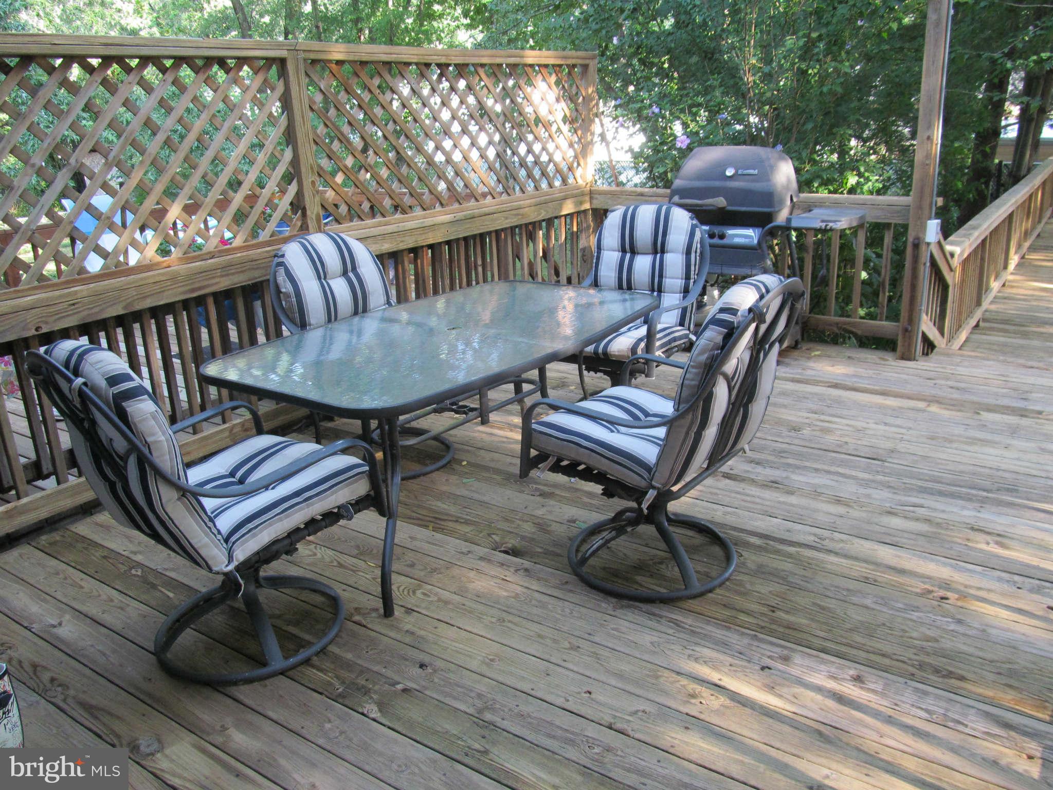415 Broadwater Road Arnold, MD 21012 - Photo 3 of 15 Exterior (Rear)