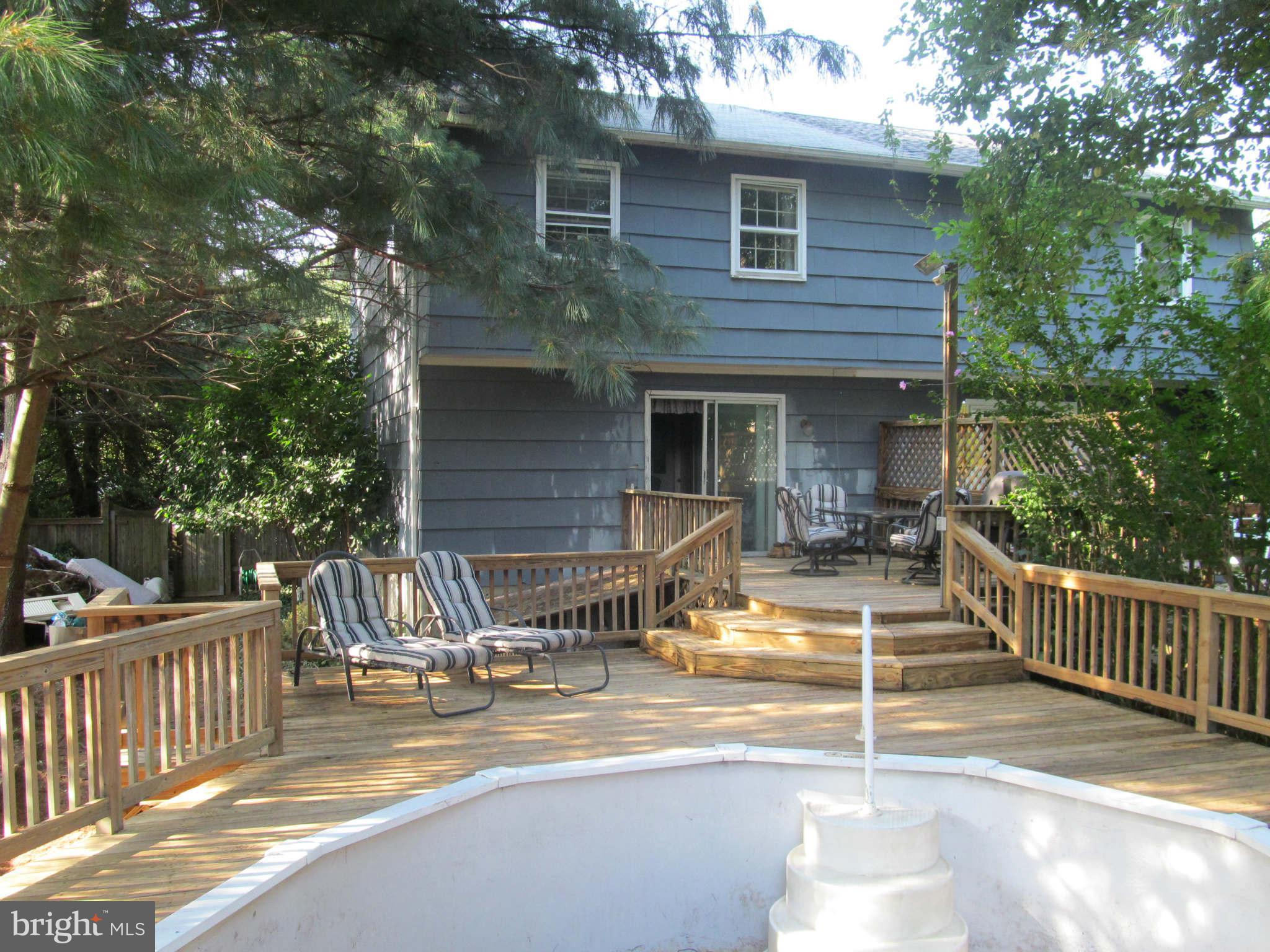 415 Broadwater Road Arnold, MD 21012 - Photo 4 of 15 Exterior (Rear)