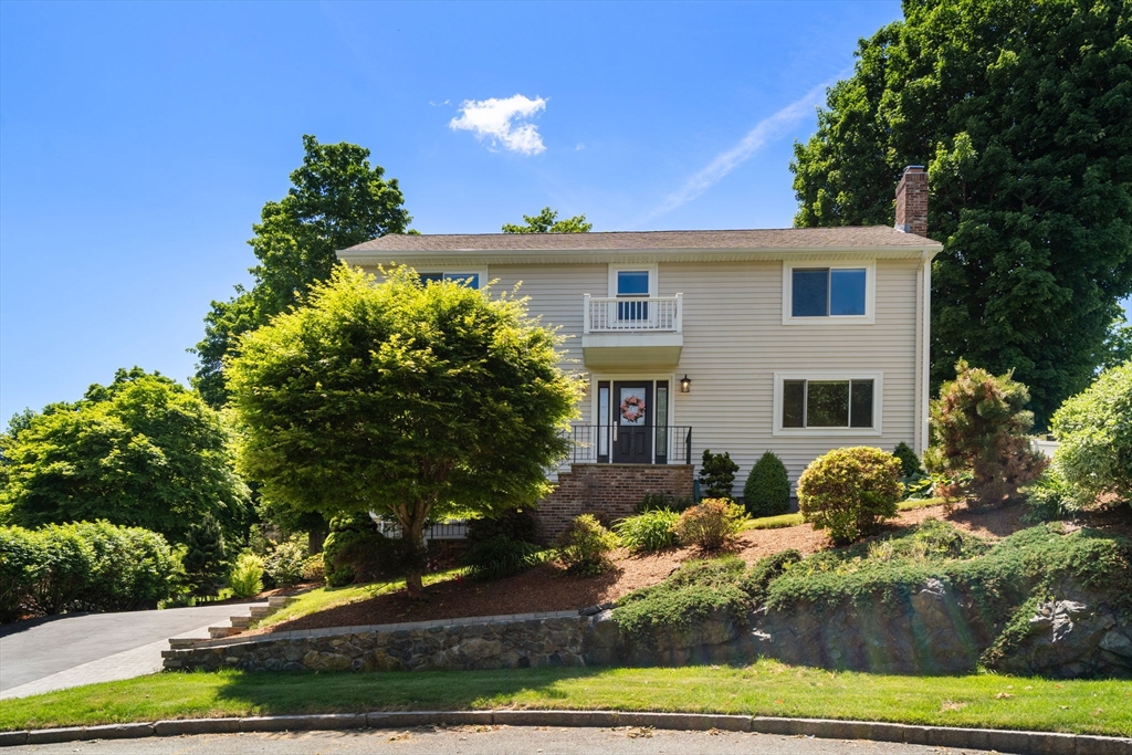 5 Patrick Circle Stoneham, MA 02180 - Photo 2 of 40