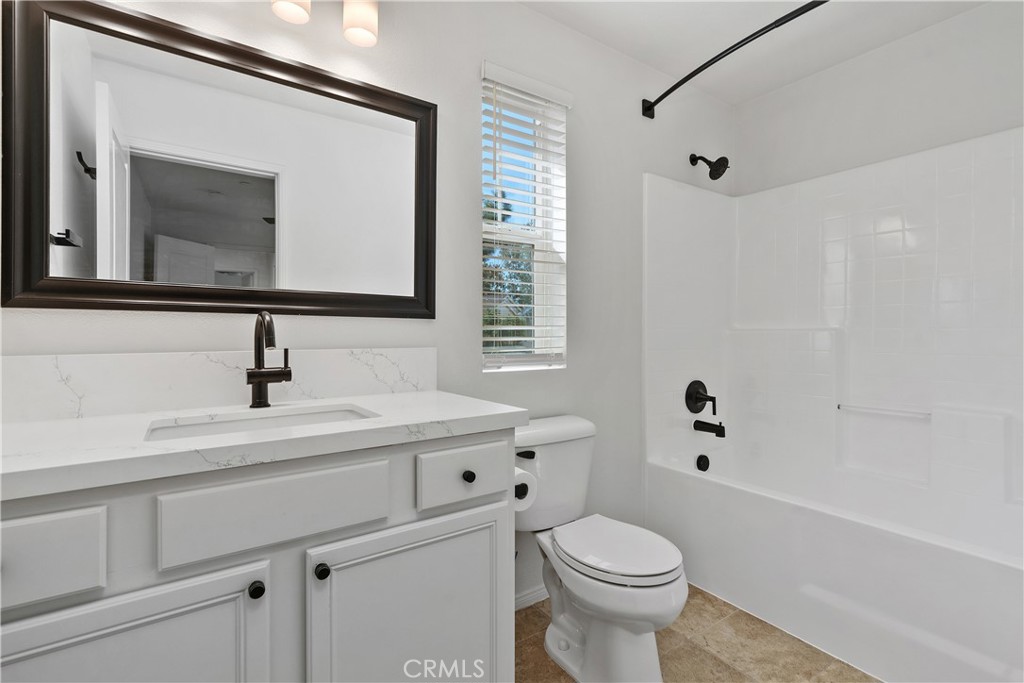 24 Valmont Way Ladera Ranch, CA 92694 - Photo 11 of 39 Gallery Image 11