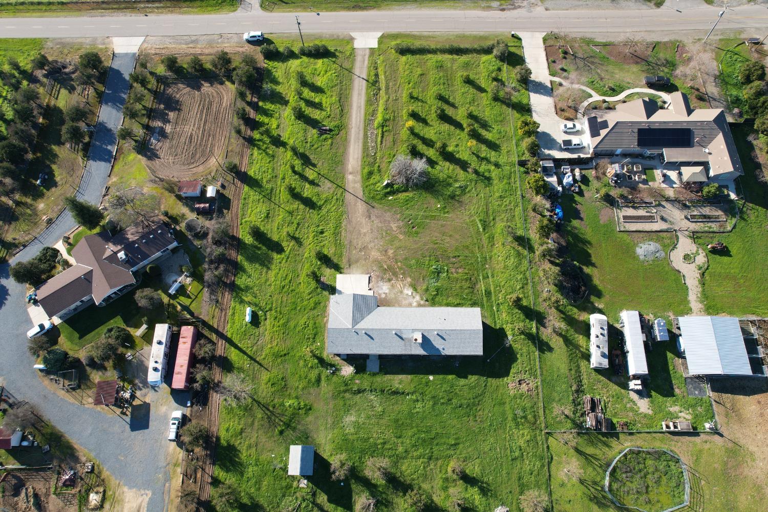 16363 Paula Road Madera, CA 93636 - Photo 25 of 29 an aerial view of multiple house