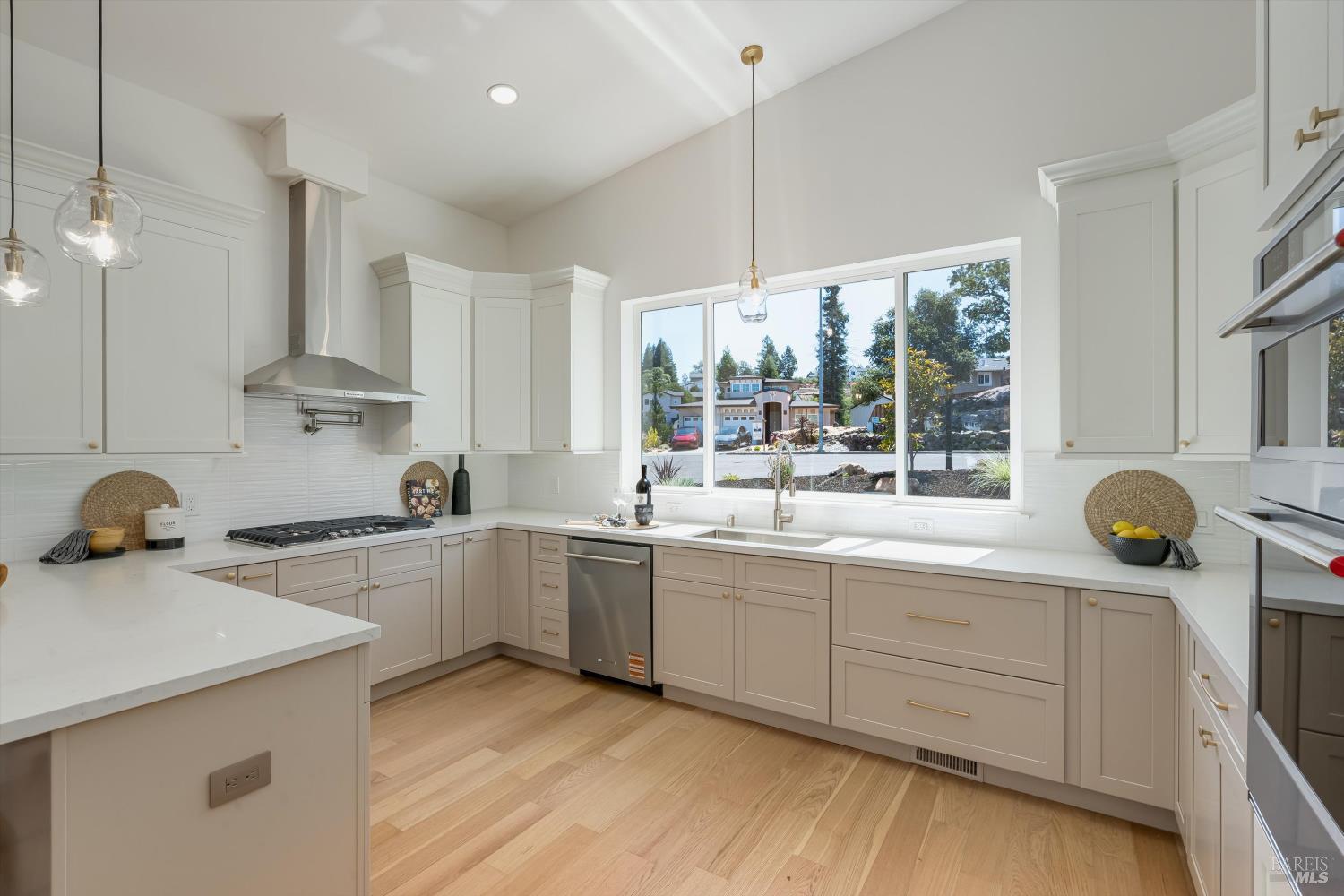 3729 Deauville Place Santa Rosa, CA 95403 - Photo 3 of 37