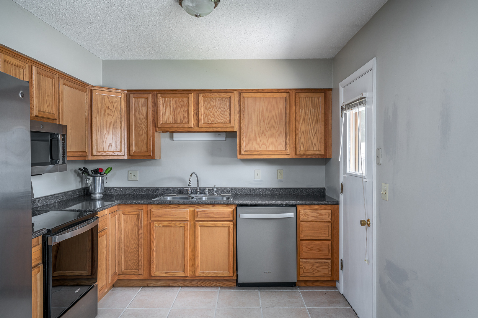 300 West Spring Street Eldridge, IA 52748 - Photo 6 of 20