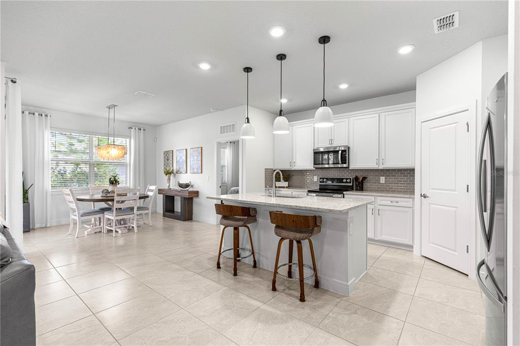 9295 Southwest 60th Ln Road Ocala, FL 34481 - Photo 10 of 41