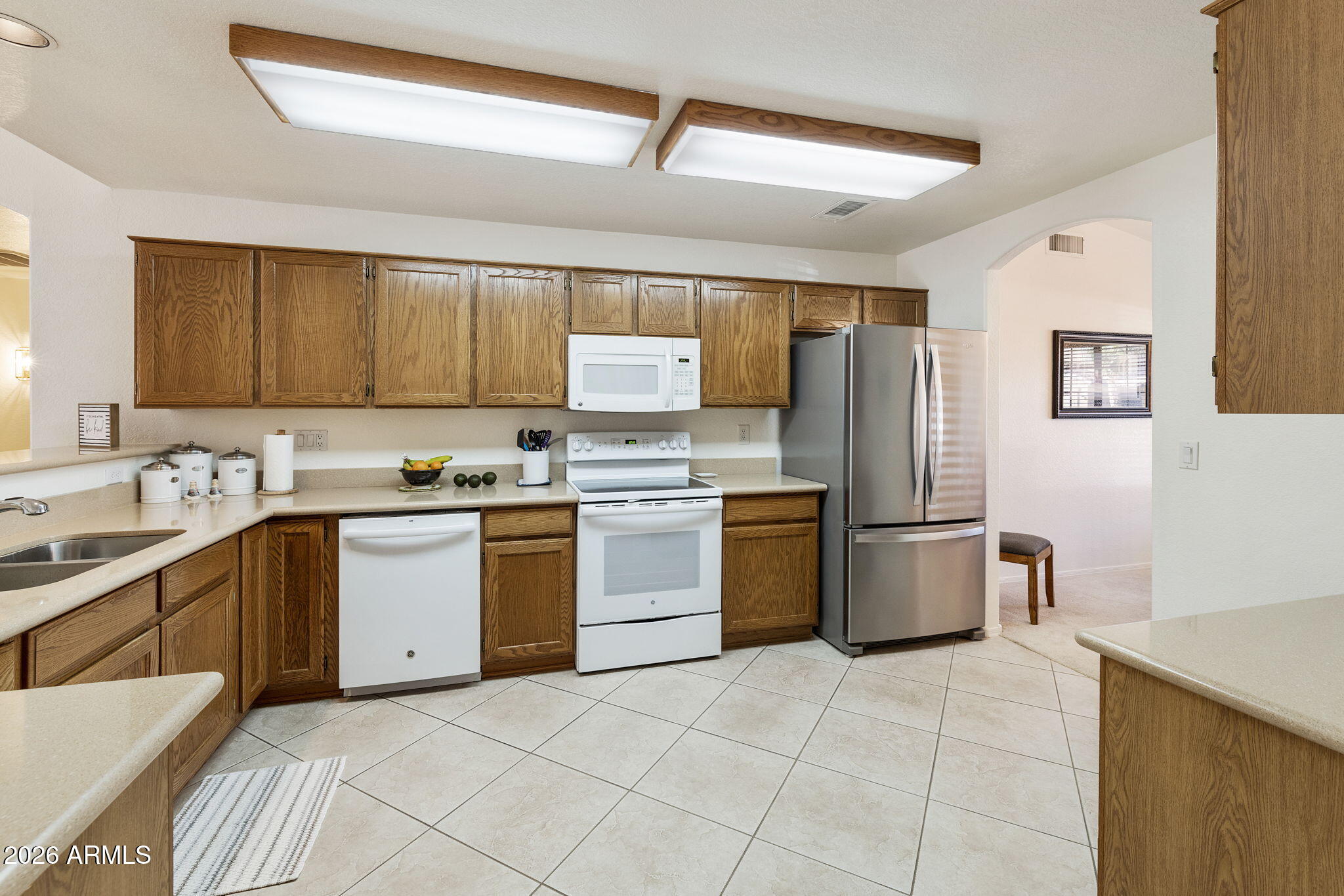513 West Silver Creek Road Gilbert, AZ 85233 - Photo 9 of 27 Kitchen