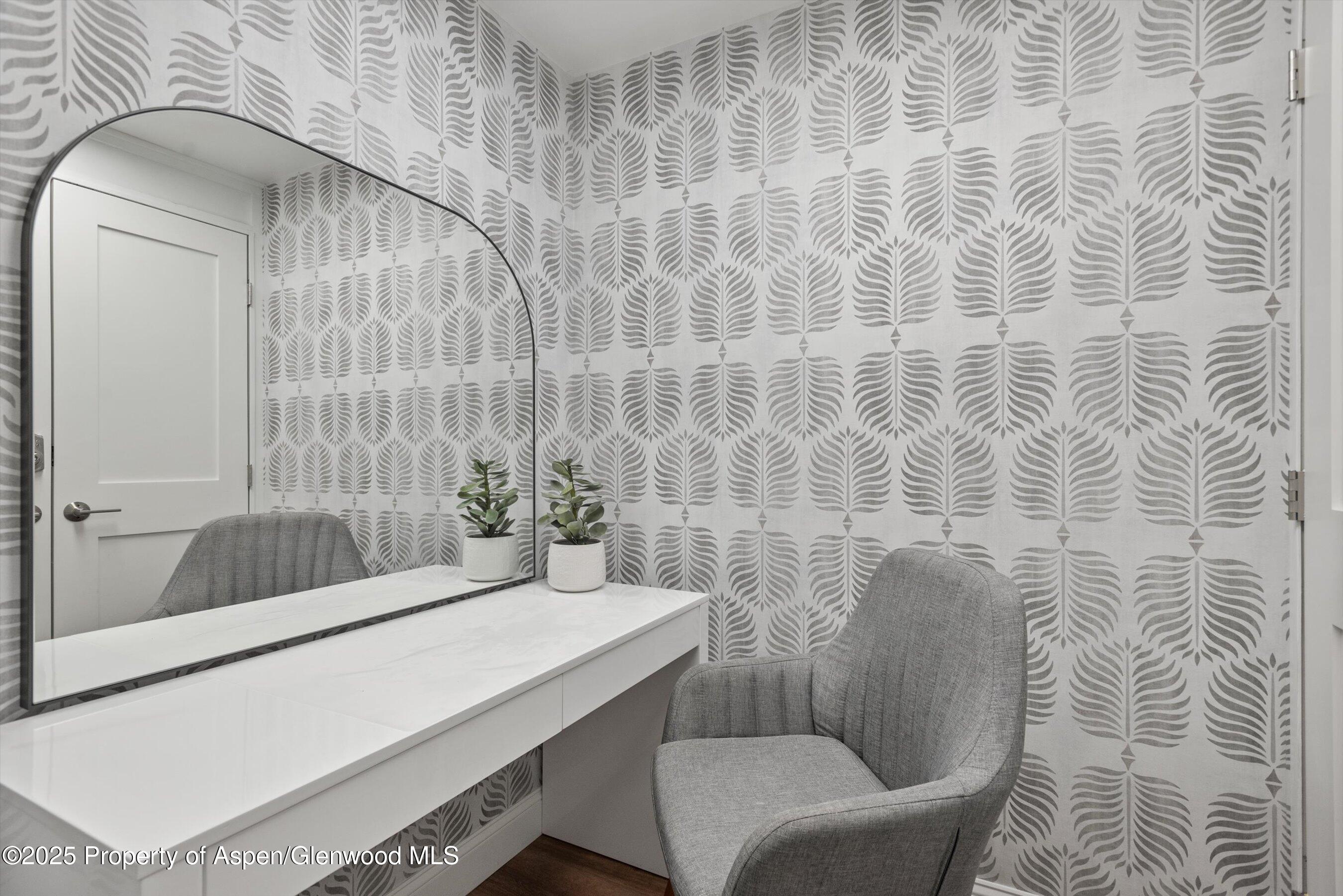 450 South Original Street, Unit 9 Aspen, CO 81611 - Photo 9 of 11 Office/ Bonus Space