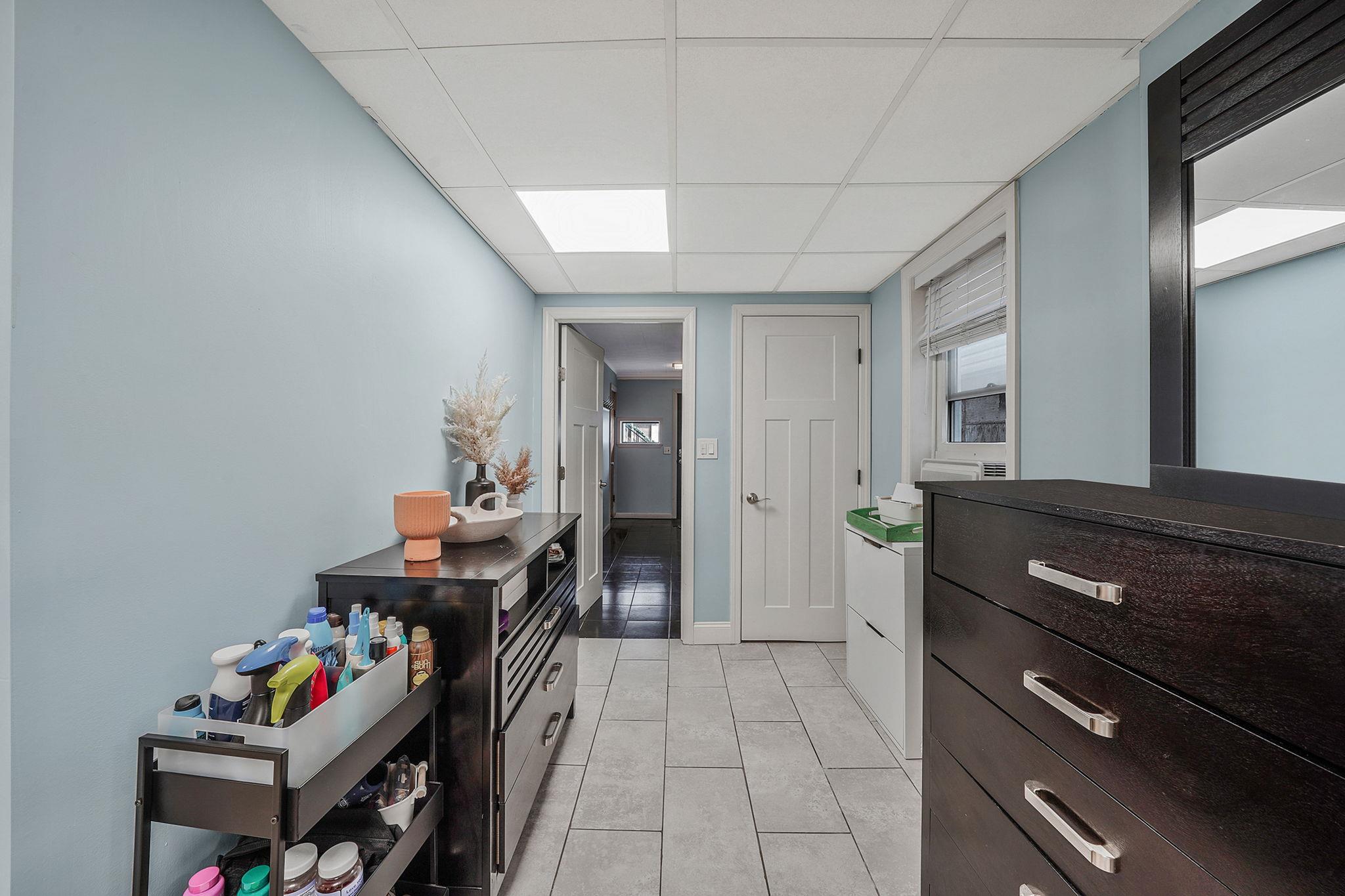 28 West 13th Road Queens, NY 11693 - Photo 9 of 37