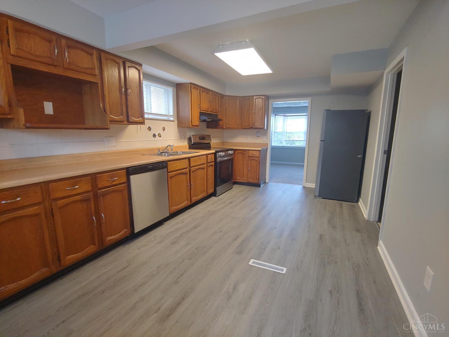 2138 West North Bend Road Cincinnati, OH 45224 - Photo 13 of 19 Gallery Image 13