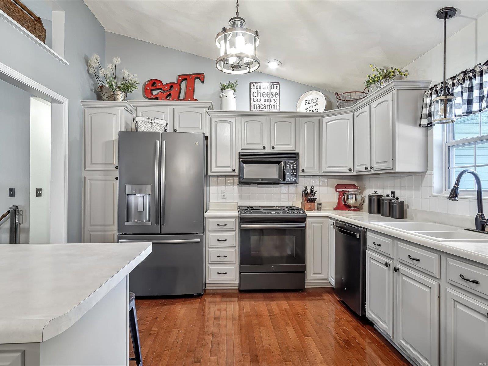 628 Timberline Waterloo, IL 62298 - Photo 6 of 34