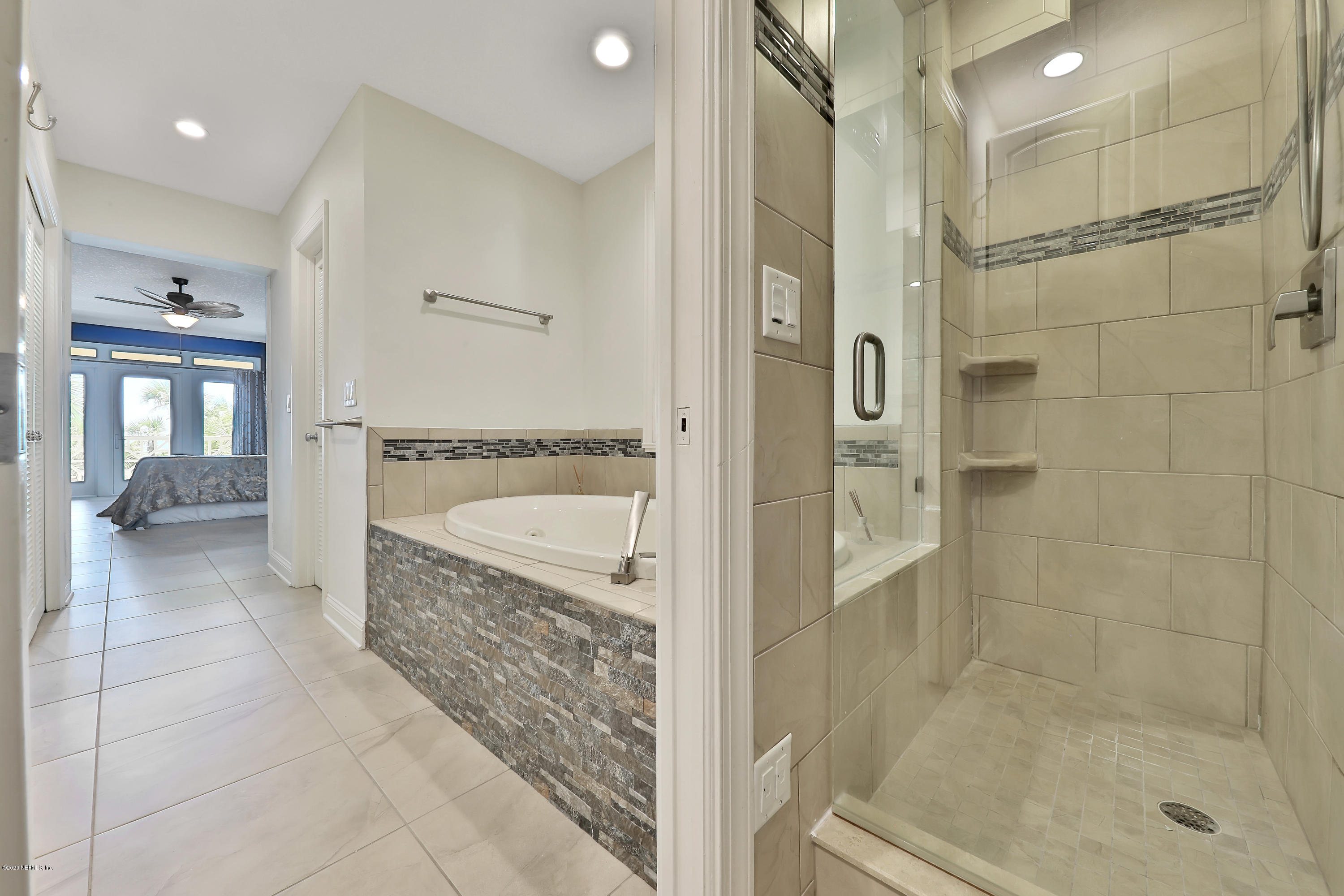 2363 Seminole Road Atlantic Beach, FL 32233 - Photo 27 of 49 Owners Bath