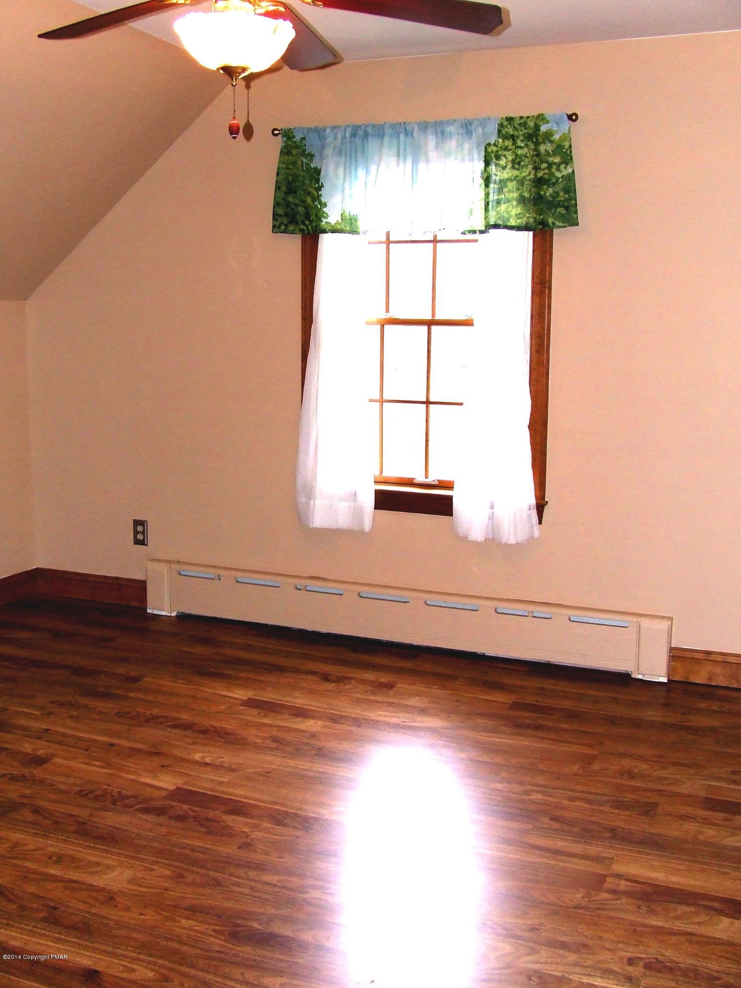 857 Hickory Valley Road Stroudsburg, PA 18360 - Photo 18 of 22 Bed #3