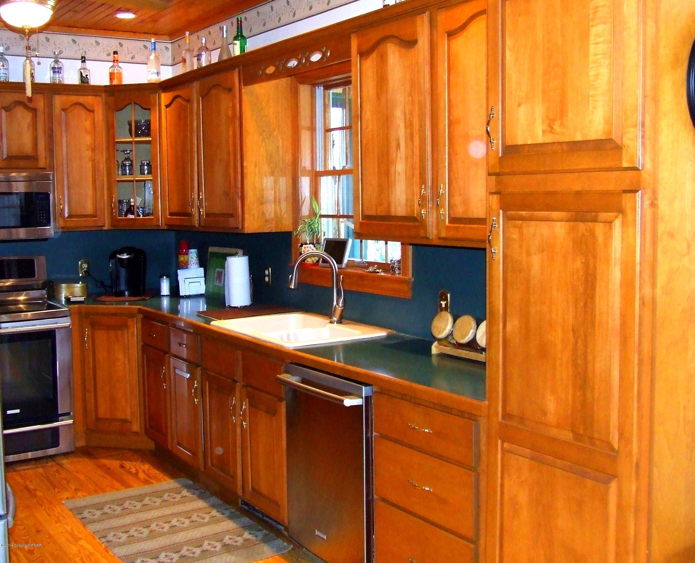 857 Hickory Valley Road Stroudsburg, PA 18360 - Photo 7 of 22 Kitchen