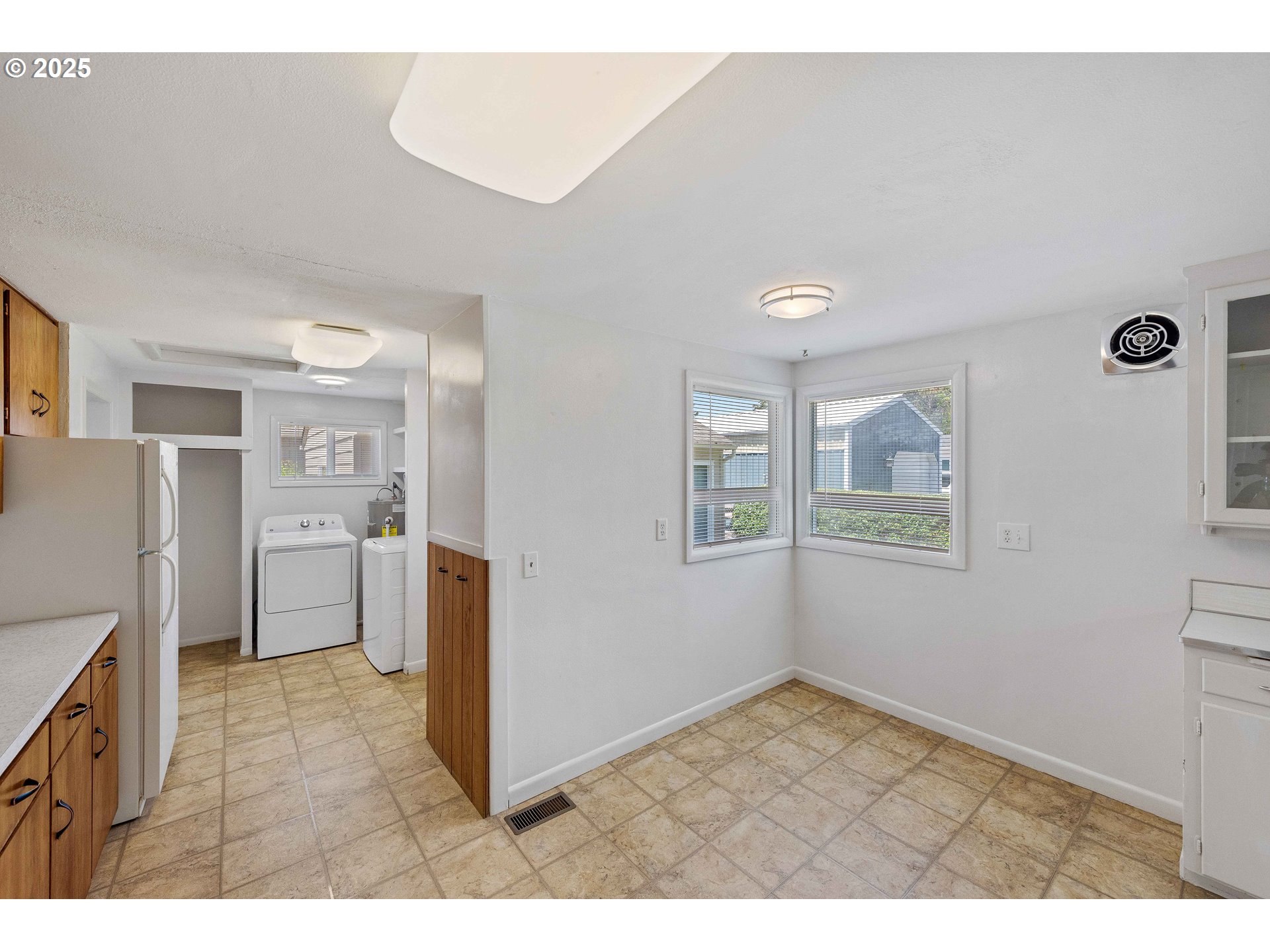 63850 North Barview Road Coos Bay, OR 97420 - Photo 12 of 48 Kitchen