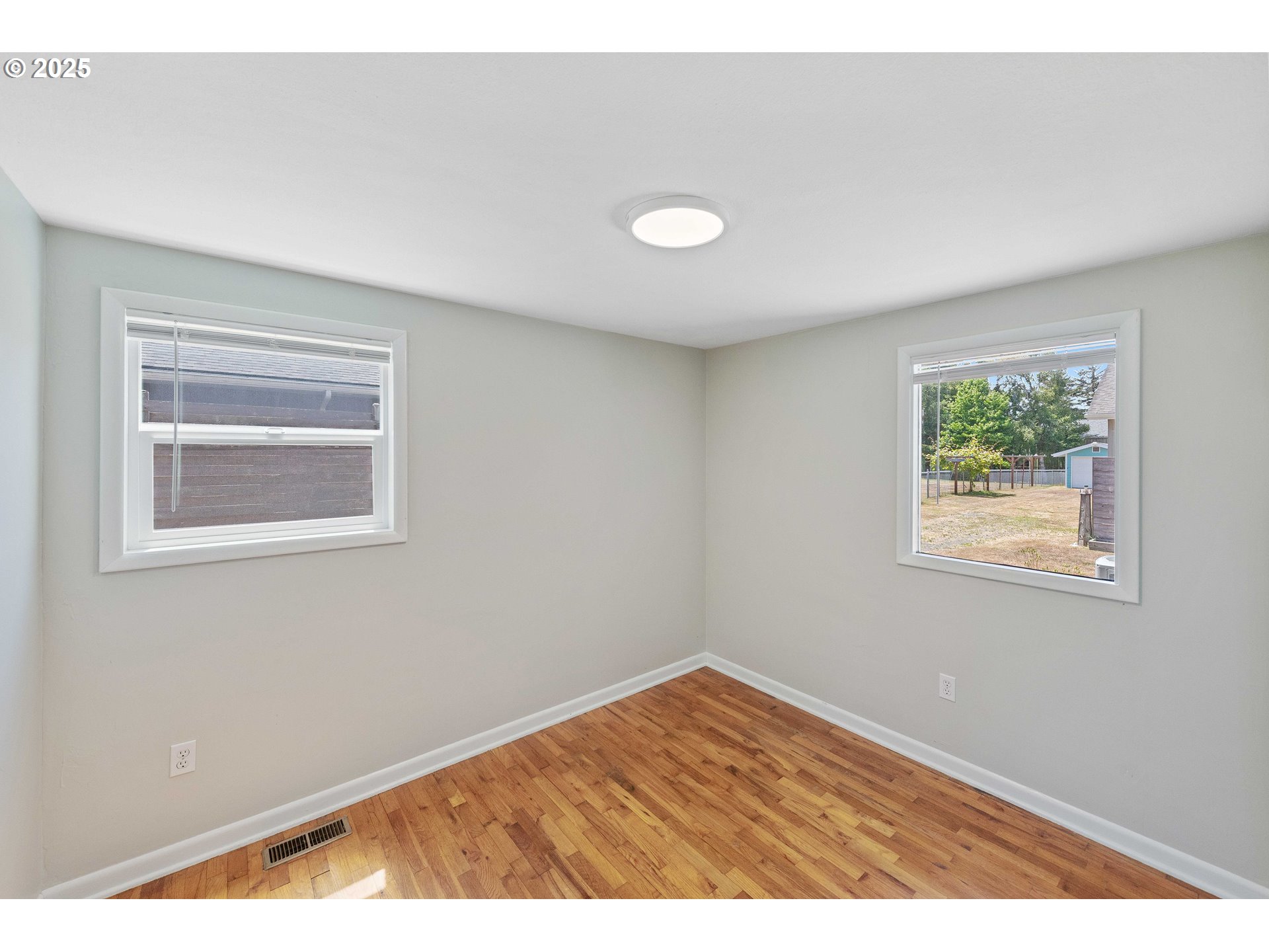 63850 North Barview Road Coos Bay, OR 97420 - Photo 22 of 48 Bedroom