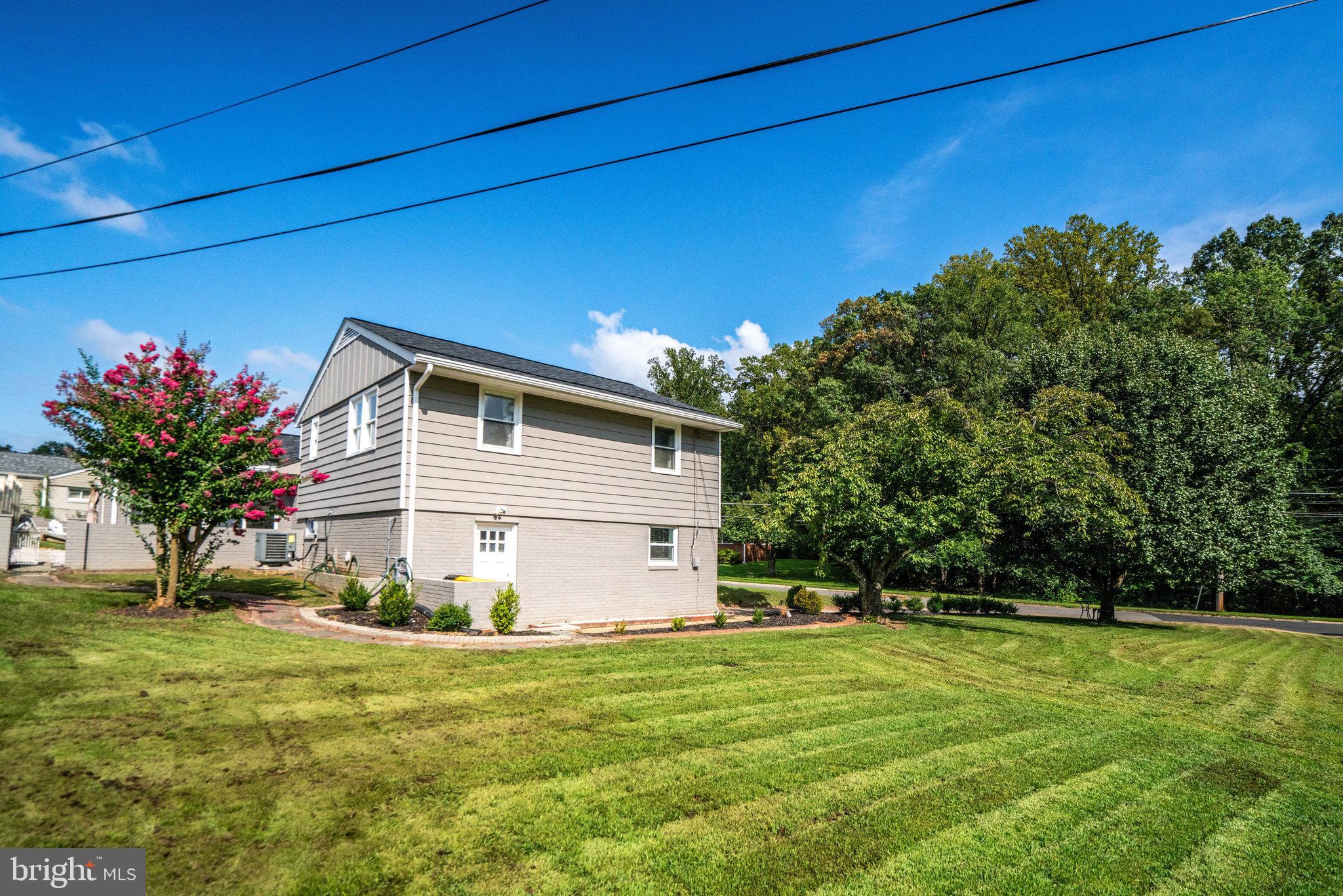 5904 Atteentee Road Springfield, VA 22150 - Photo 50 of 51 a view of a backyard