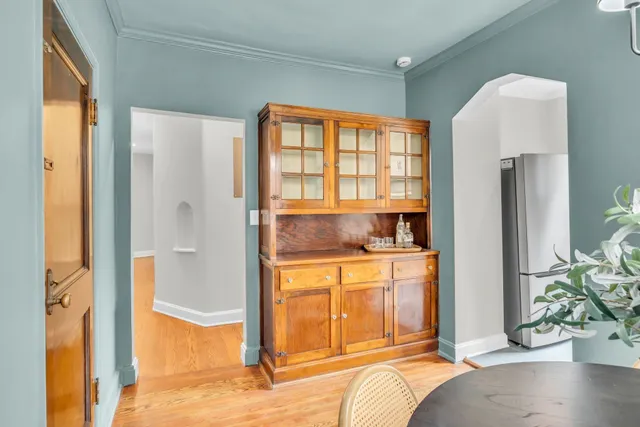 a close view of sink and tap