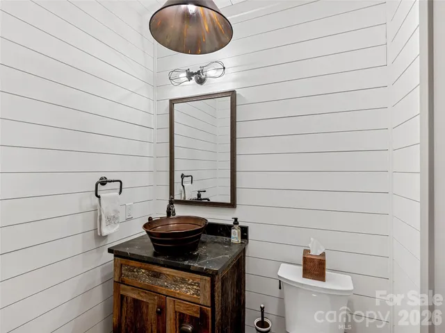 a view of a walk in closet