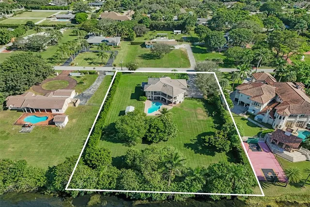 $1,850,000 | 3061 Southwest 117th Avenue, Davie, FL 33330