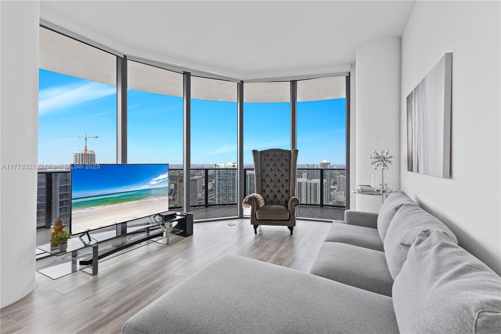 801 South Miami Avenue, Unit 5209 Miami, FL 33131 - Photo 10 of 43 a living room with furniture