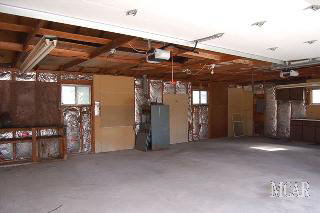 8530 Summerfield Road Lambertville, MI 48144 - Photo 4 of 11 GARAGE INTERIOR
