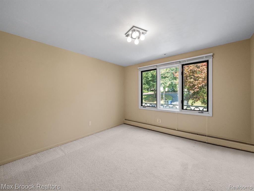 4282 Stoneleigh Road Bloomfield Hills, MI 48302 - Photo 36 of 50