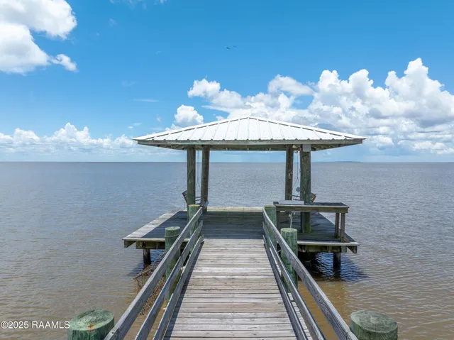 $650,000 | 116 Sunset Cypremort Point, Franklin, LA 70538