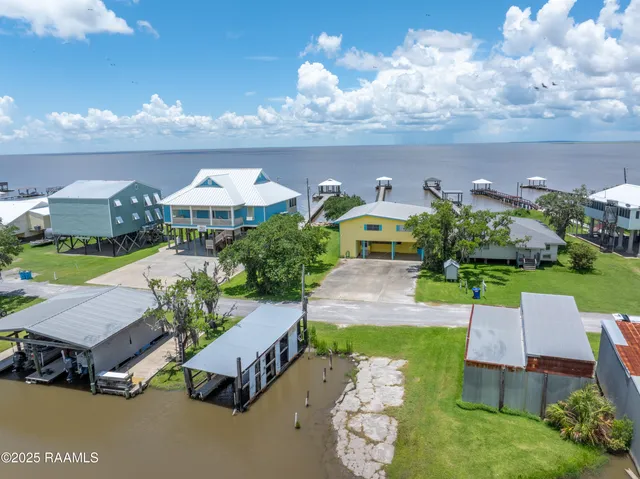 $650,000 | 116 Sunset Cypremort Point, Franklin, LA 70538