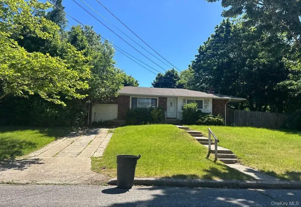 $560,000 | 1533 Agate Street, Bay Shore, NY 11706
