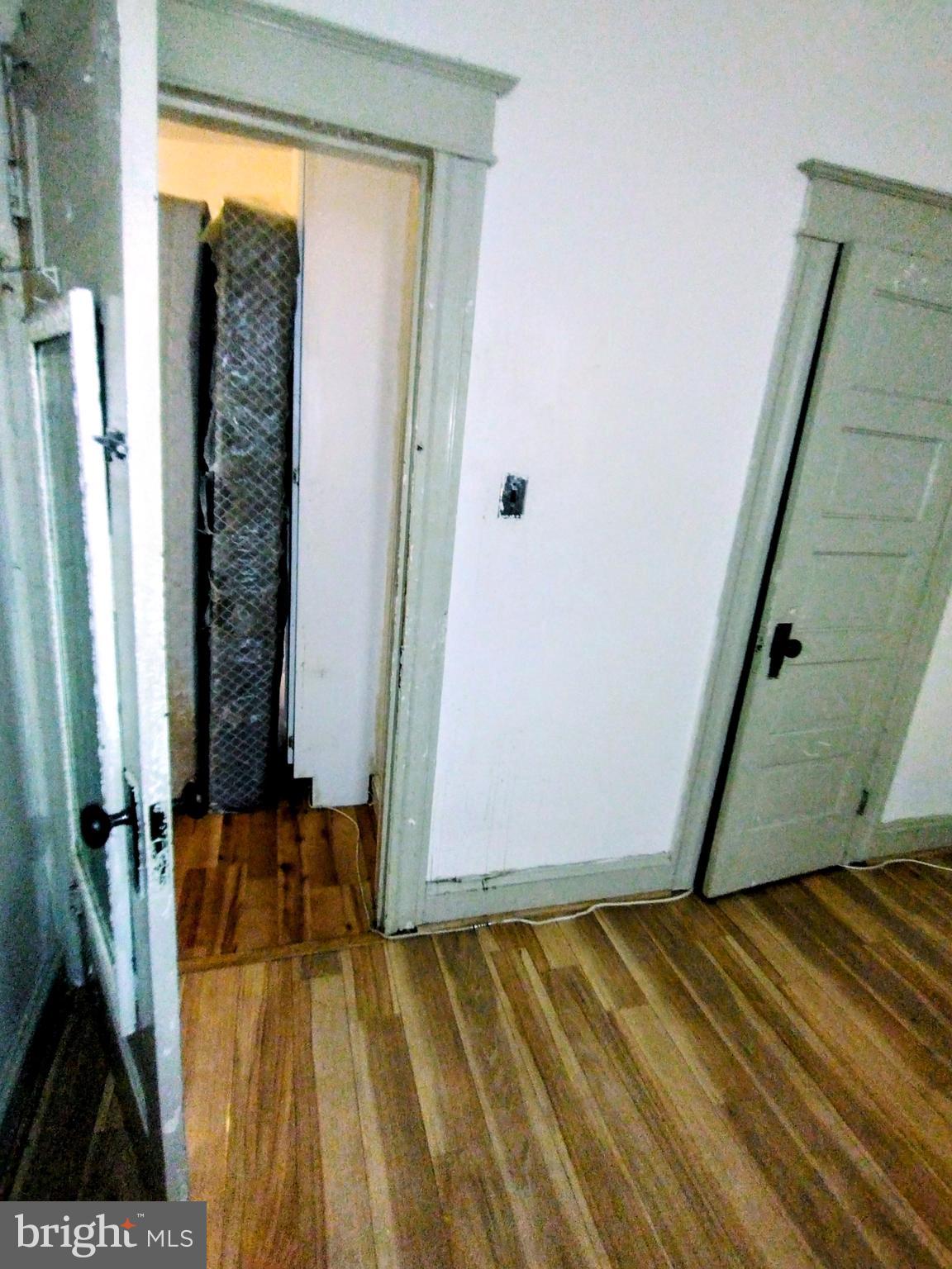 11 South Wickham Road Baltimore, MD 21229 - Photo 17 of 33