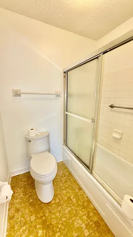 $185,000 | 4009 Heritage Hills Drive, Unit 108, Bloomington, MN 55437