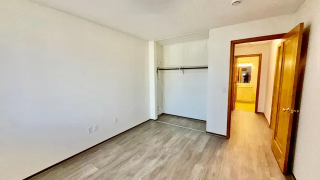 $185,000 | 4009 Heritage Hills Drive, Unit 108, Bloomington, MN 55437