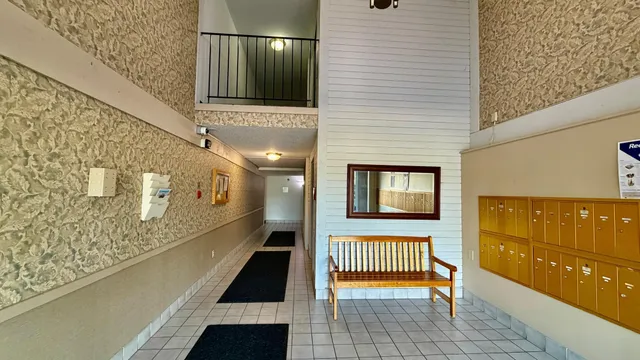 $185,000 | 4009 Heritage Hills Drive, Unit 108, Bloomington, MN 55437