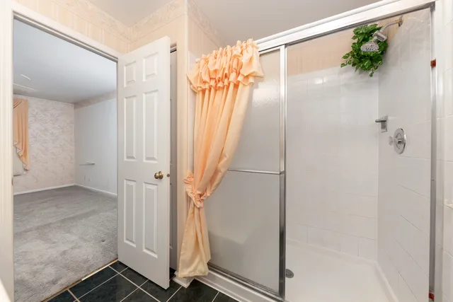 $410,500 | 2319 Chasewood Drive, Downers Grove, IL 60515