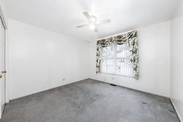 $410,500 | 2319 Chasewood Drive, Downers Grove, IL 60515