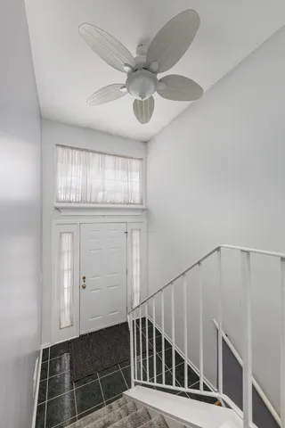 $410,500 | 2319 Chasewood Drive, Downers Grove, IL 60515