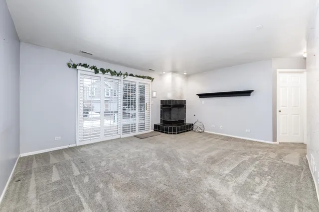 $410,500 | 2319 Chasewood Drive, Downers Grove, IL 60515