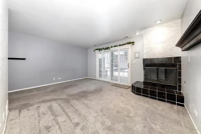 $410,500 | 2319 Chasewood Drive, Downers Grove, IL 60515