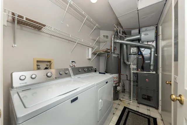 $410,500 | 2319 Chasewood Drive, Downers Grove, IL 60515