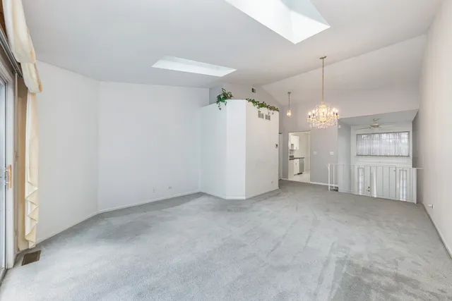 $410,500 | 2319 Chasewood Drive, Downers Grove, IL 60515