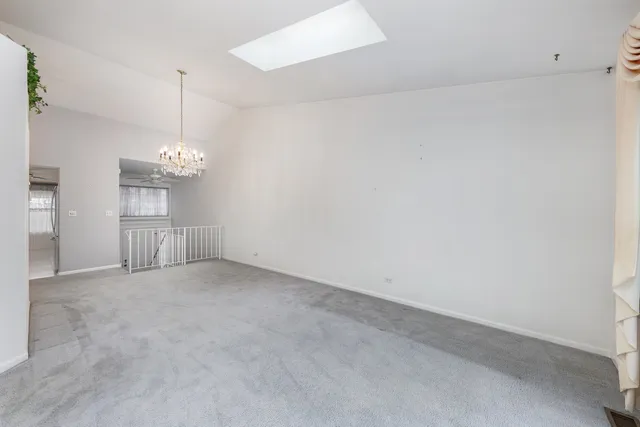 $410,500 | 2319 Chasewood Drive, Downers Grove, IL 60515