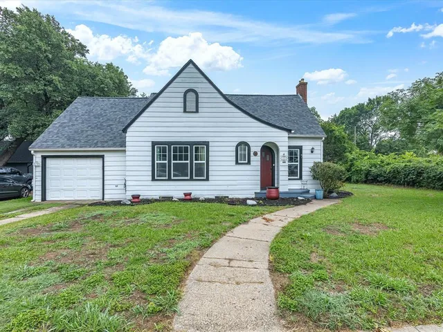 $265,000 | 605 West Crockett Street, Ennis, TX 75119