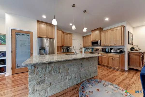 $499,000 | 861 Rutherford, Fischer, TX 78623