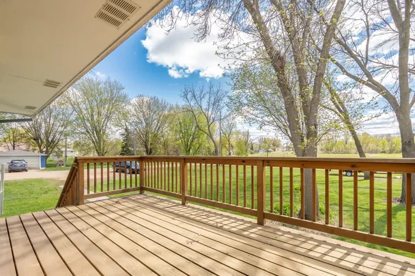 $399,900 | 502 Vine Avenue West, Montgomery, MN 56069