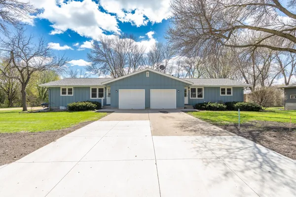$399,900 | 502 Vine Avenue West, Montgomery, MN 56069