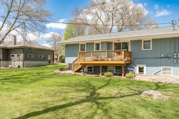 $399,900 | 502 Vine Avenue West, Montgomery, MN 56069