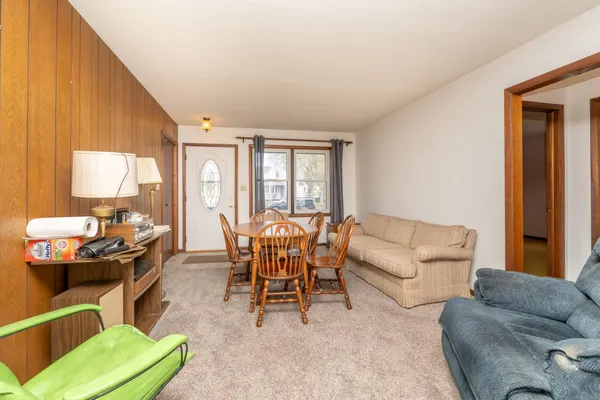 $399,900 | 502 Vine Avenue West, Montgomery, MN 56069