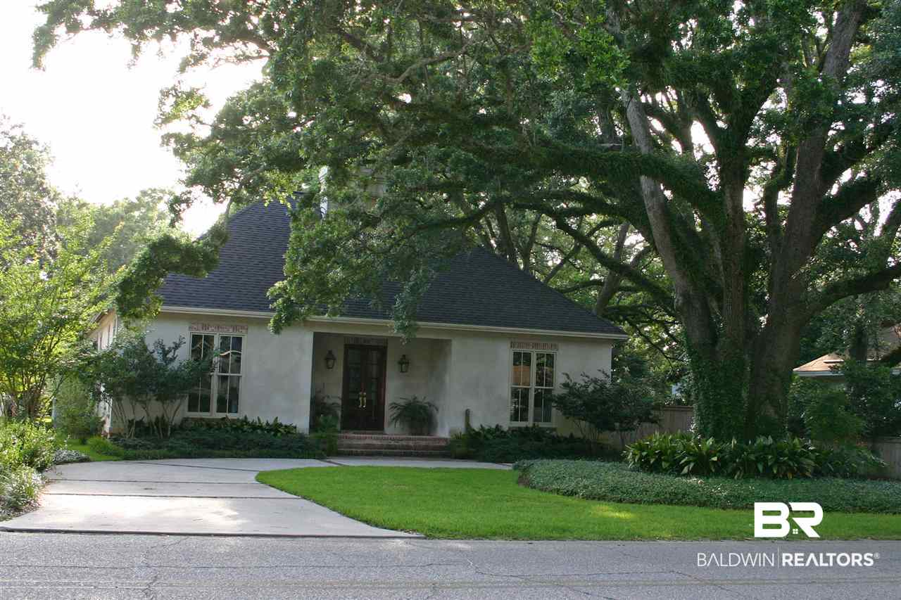 111 North Summit Street Fairhope, AL 36532 - Photo 1 of 17