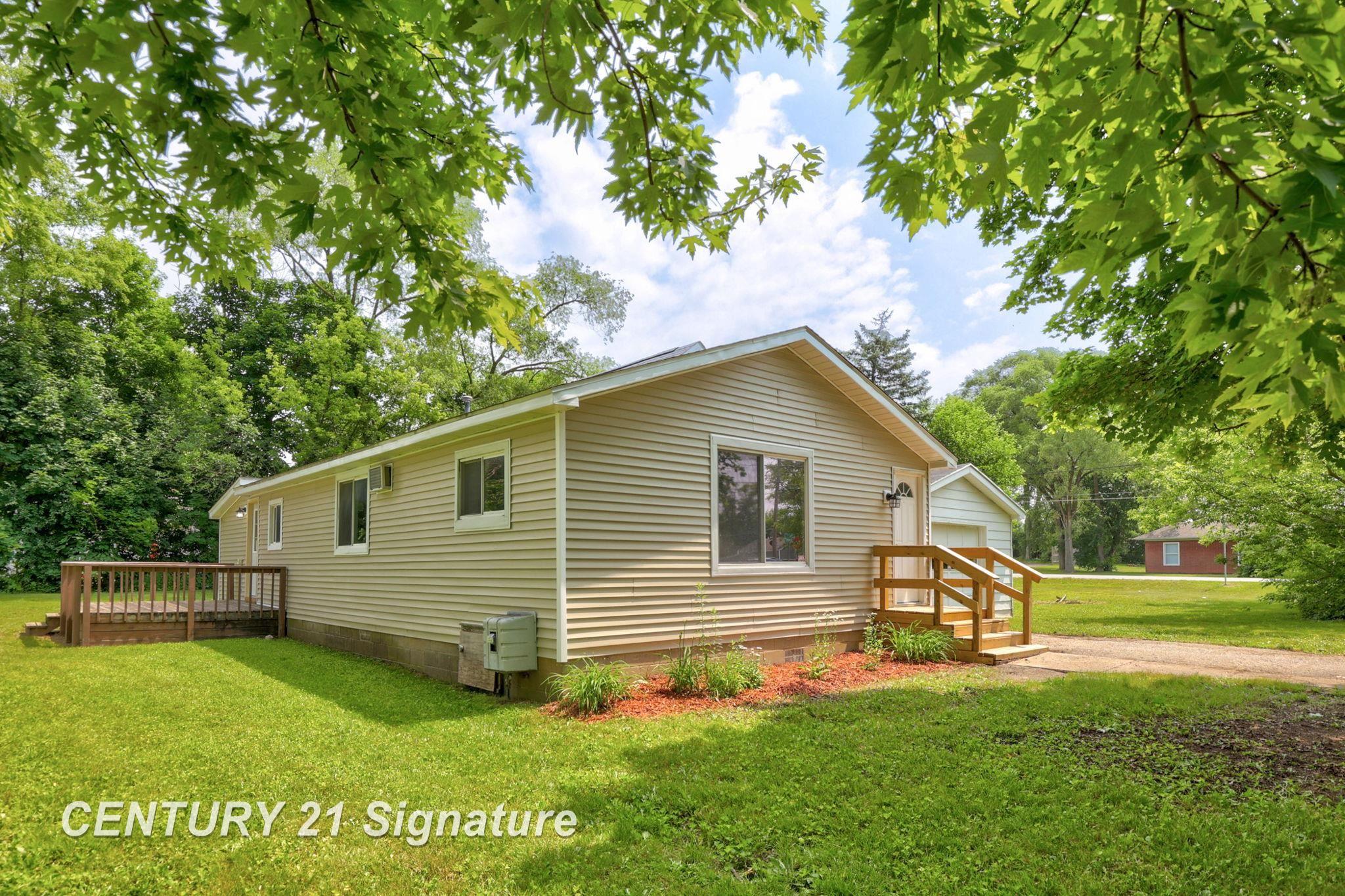 6255 McKinley Road Bridgeport, MI 48722 - Photo 1 of 31 50146399-d7dc2d02-cf3f-4f7e-b0ff-740c2e9ddb4a.JPG