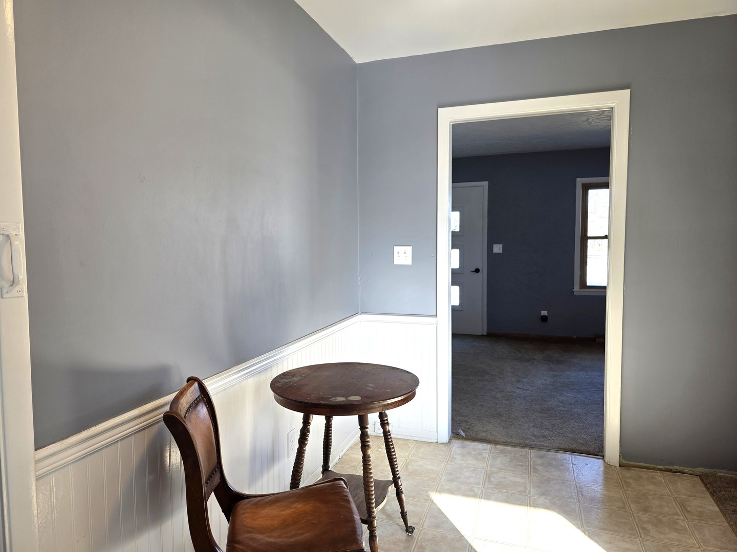 524 East Chestnut Street Geneseo, IL 61254 - Photo 25 of 39 a view of kitchen with a table and a chair